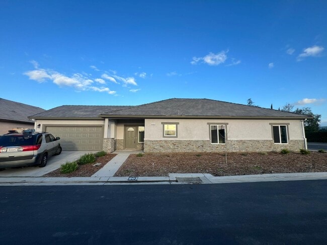 property at 205 E Hawkeye Ave