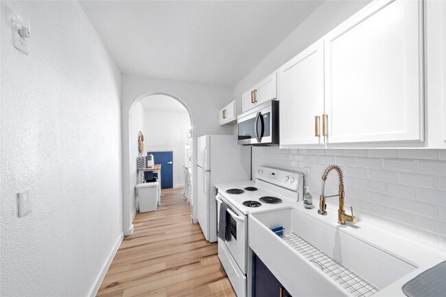 property at 3901 Dallas St