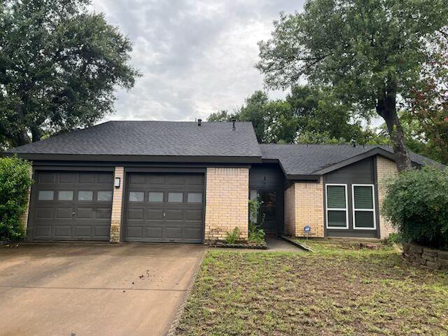 1205 Doonesbury Dr