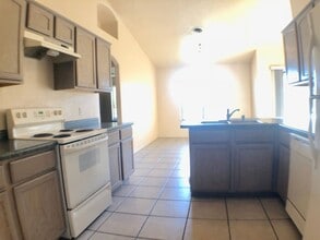 4905 Kingsway Dr in Farmington, NM - Building Photo - Building Photo