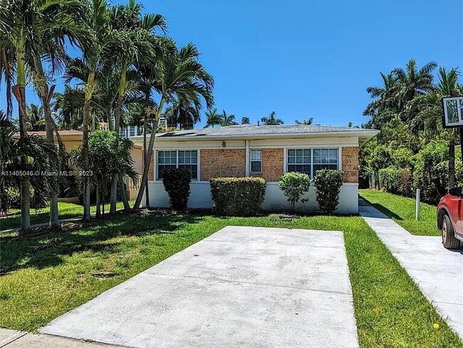 1512 NE 109th St in Miami, FL - Building Photo - Building Photo