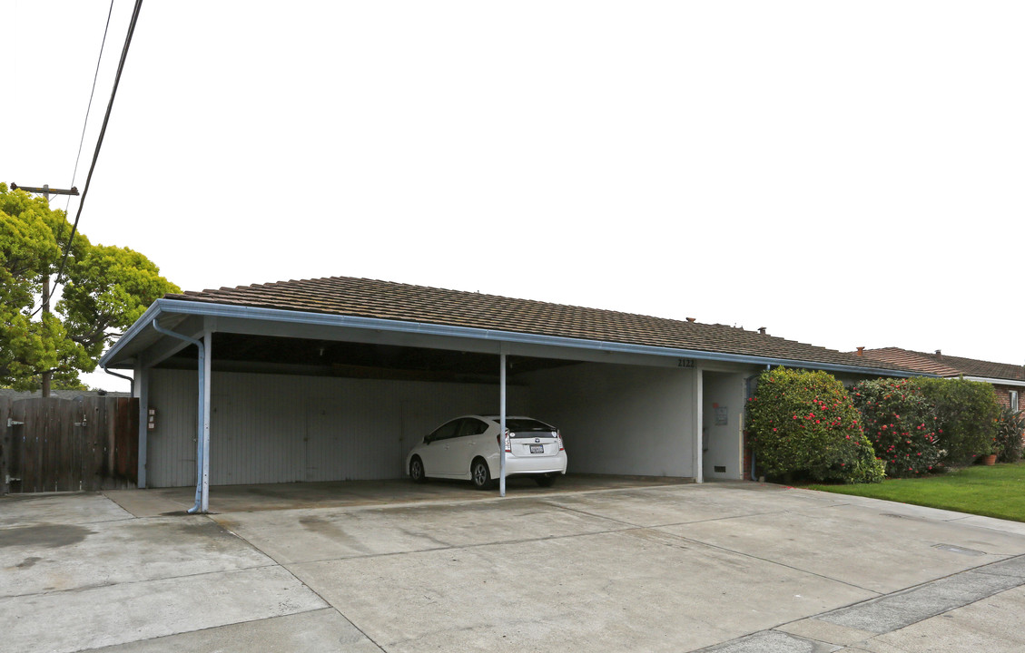 2122-2162 Aza Dr in Santa Clara, CA - Building Photo