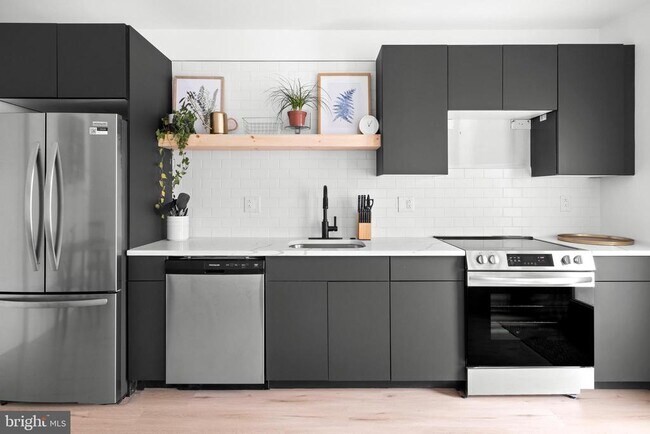 1221 N 4th St-Unit -31 in Philadelphia, PA - Building Photo - Building Photo