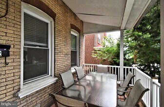 242 E 8th Ave in Conshohocken, PA - Building Photo - Building Photo