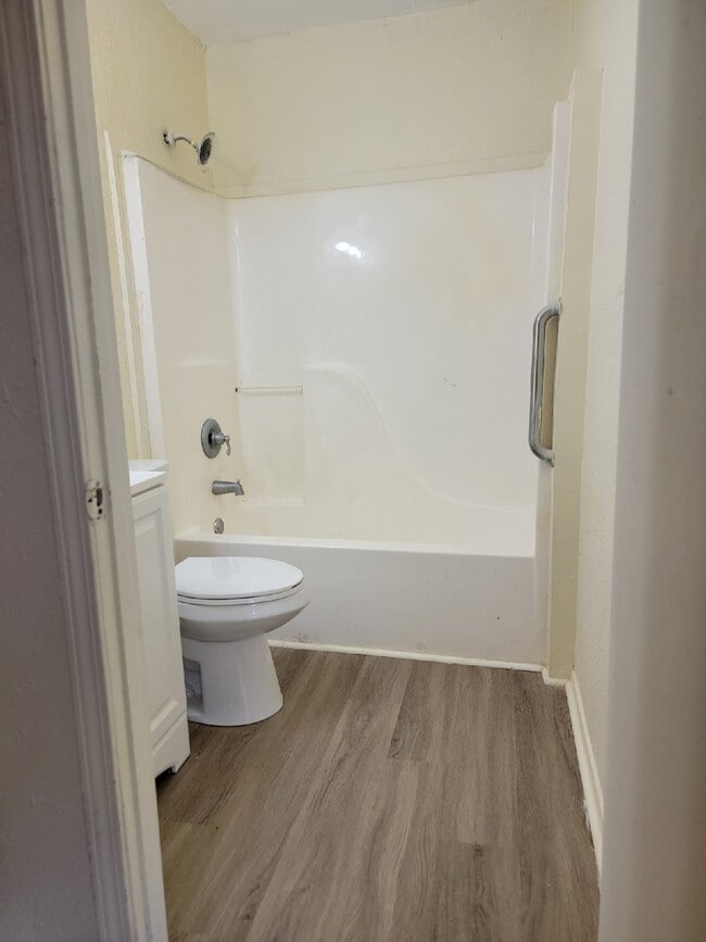 1206 Mc Innis Ave in Hattiesburg, MS - Building Photo - Building Photo