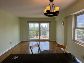 750 Burlington Ave N in St. Petersburg, FL - Building Photo - Building Photo