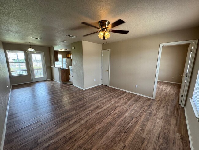 5702 Greengate Dr in Killeen, TX - Building Photo - Building Photo