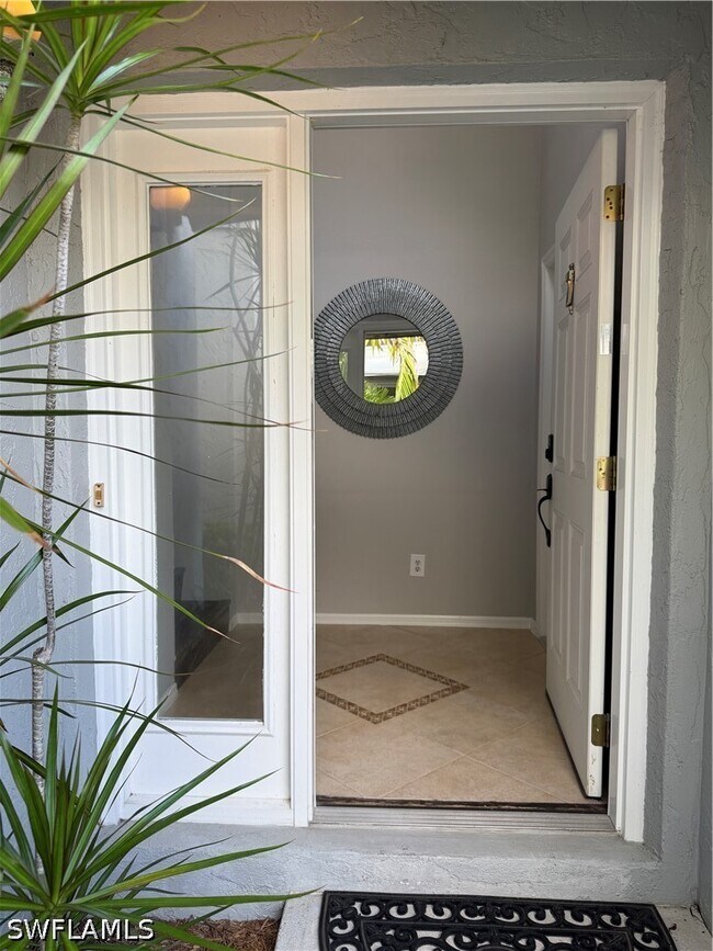 2571 Citrus Lake Dr in Naples, FL - Building Photo - Building Photo