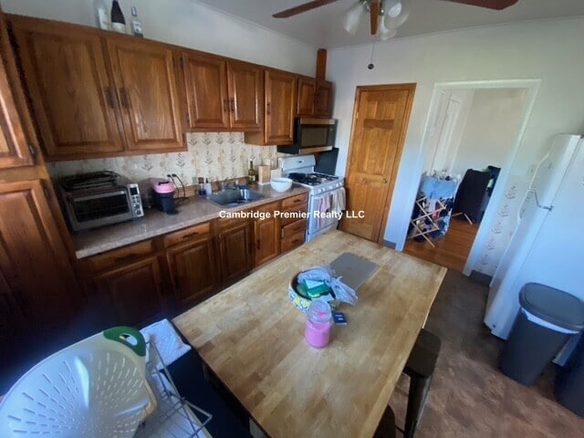 326 Columbia St, Unit 3