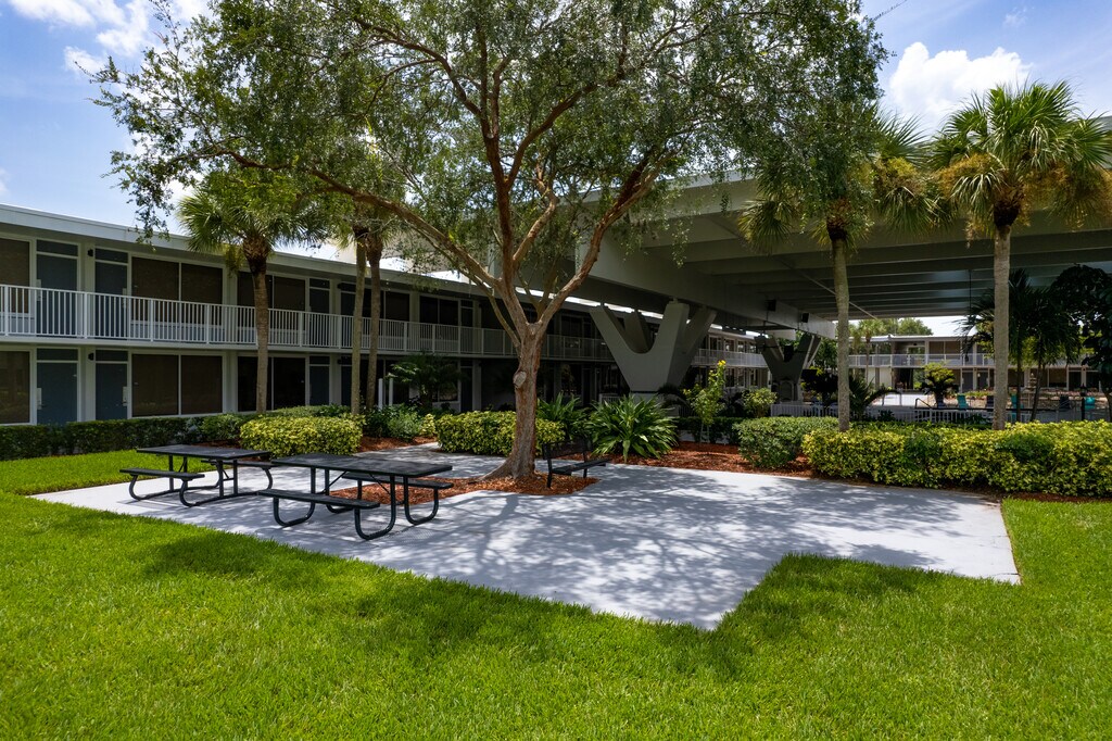 Champions Village Kissimmee, FL Apartments