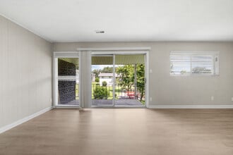 Monarch Apartments in Durham, NC - Building Photo - Building Photo