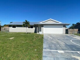 757 NW Bayard Ave in Port St. Lucie, FL - Building Photo