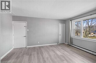 151 Siebert Ave in Kitchener, ON - Building Photo - Building Photo