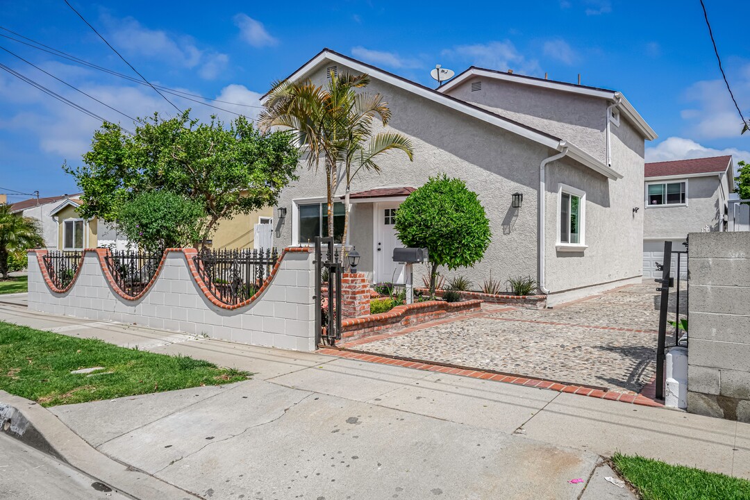4543 168th St in Lawndale, CA - Building Photo