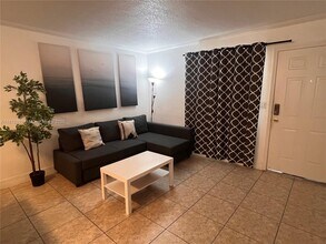 427 SW 6th St in Miami, FL - Building Photo - Building Photo
