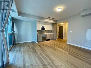 17 Dundonald St in Toronto, ON - Building Photo - Building Photo