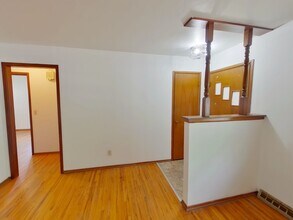 104 S Mt Carmel St in Wichita, KS - Building Photo - Building Photo