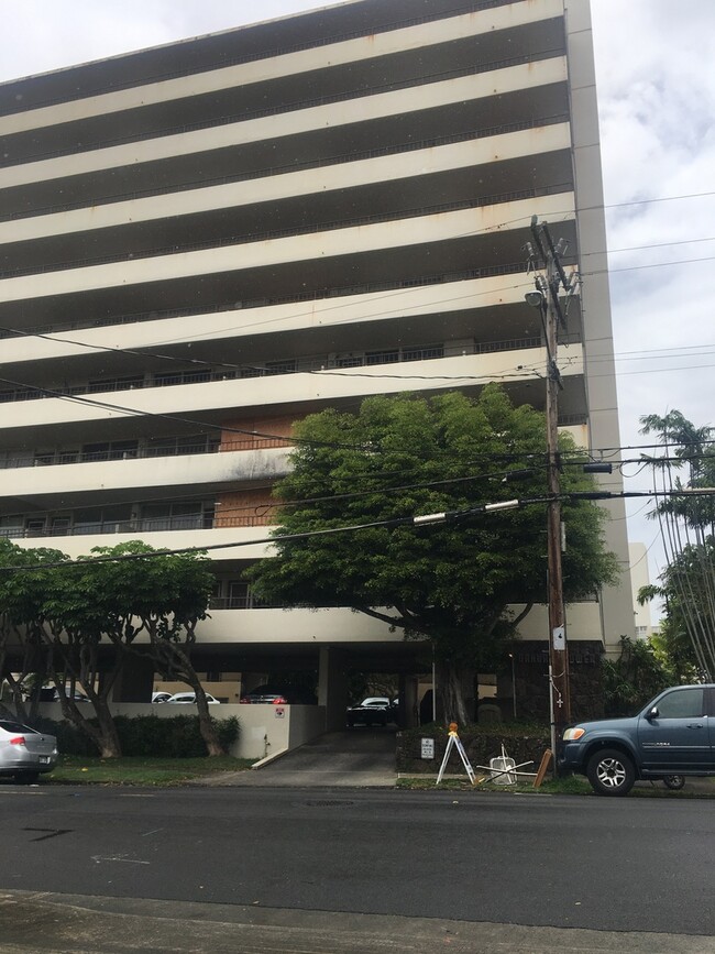 1710 Makiki St