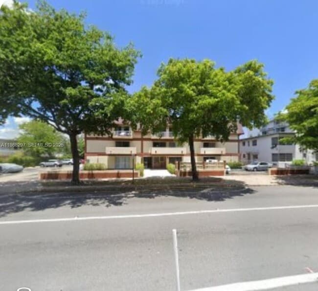 property at 1175 Normandy Dr