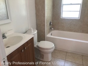 357 W Minneola Ave in Clermont, FL - Building Photo - Building Photo