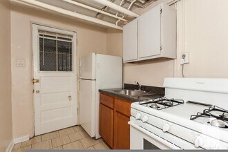 2875 N Clark St, Unit 2 in Chicago, IL - Foto de edificio - Building Photo