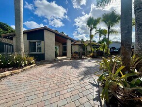 6905 SW 148th Ct in Miami, FL - Building Photo - Building Photo