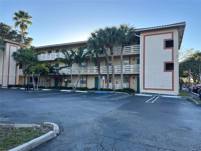 3236 NW 102nd Ter, Unit 207-F in Coral Springs, FL - Building Photo - Building Photo