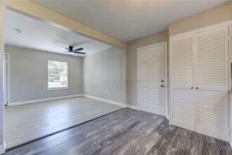 106 Scott St in Baytown, TX - Building Photo - Building Photo