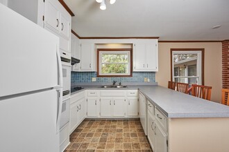 512 S Pawnee Dr in Springfield, TN - Building Photo - Building Photo