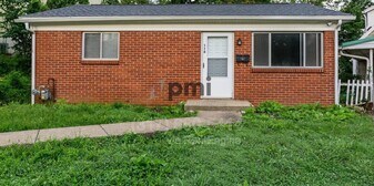 116 E 19th St in Bloomington, IN - Building Photo