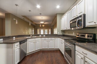 12806 NW 11th Pl in Newberry, FL - Building Photo - Building Photo