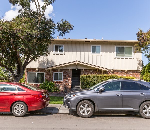 242 Curtner Ave in Palo Alto, CA - Building Photo