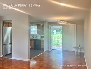 8639 Old Perry Hwy in Pittsburgh, PA - Foto de edificio - Building Photo