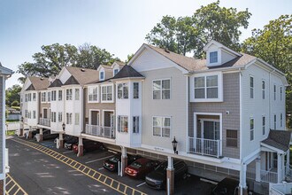 Netherwood Pointe in Plainfield, NJ - Building Photo - Building Photo