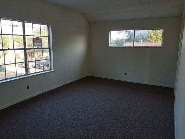 2816 N Martin Ave in Laredo, TX - Foto de edificio - Building Photo