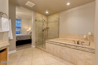 140 E Rio Salado Pkwy in Tempe, AZ - Building Photo - Building Photo