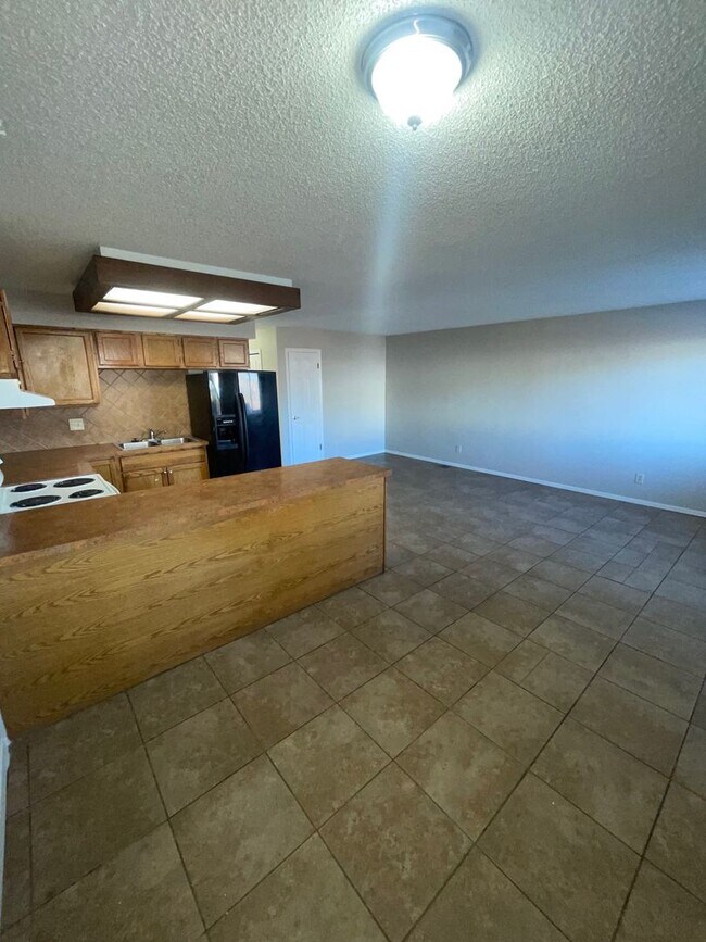 922 Teal Ct, Unit 922-B in Colorado Springs, CO - Building Photo - Building Photo