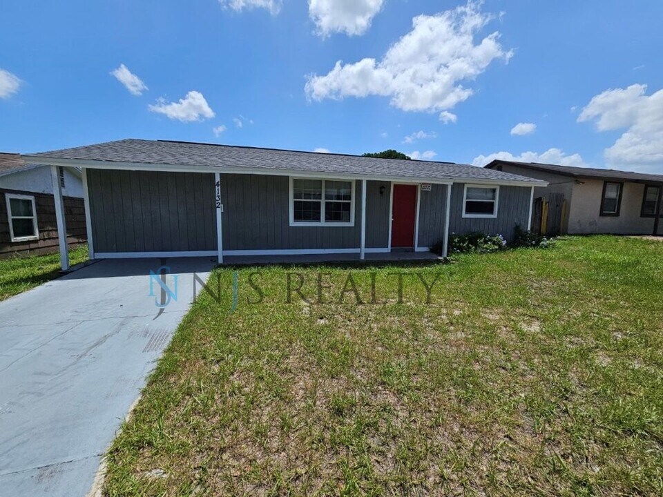 4132 Pecos Dr in New Port Richey, FL - Building Photo