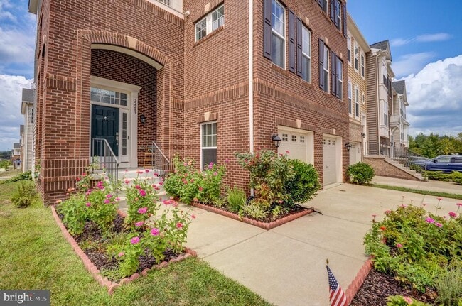 22283 Pinecroft Terrace in Ashburn, VA - Building Photo - Building Photo