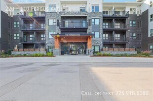 110-110 Fergus Ave in Kitchener, ON - Building Photo