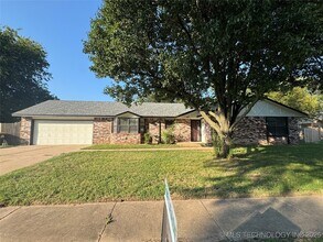 1019 E 145th St in Glenpool, OK - Building Photo - Building Photo