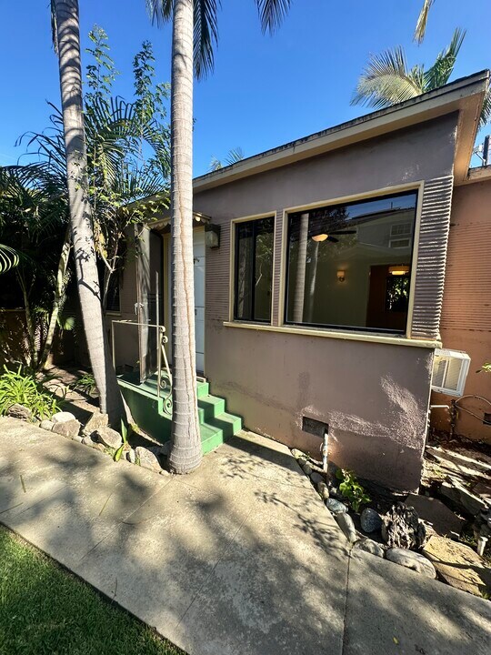 2538 1/2 Military Ave, Unit 2536.5 in Los Angeles, CA - Building Photo