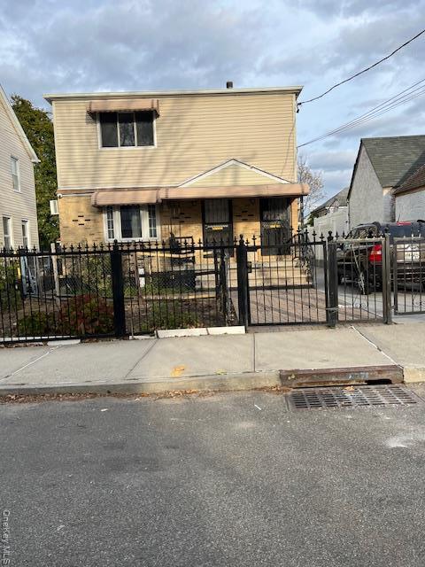 118-47 196th St in Queens, NY - Building Photo