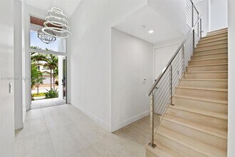 1615 NE 3rd Ct in Fort Lauderdale, FL - Foto de edificio - Building Photo