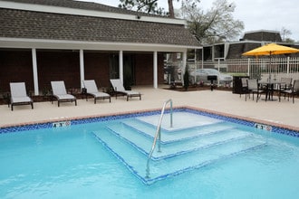 Mark Twain I in River Ridge, LA - Foto de edificio - Building Photo