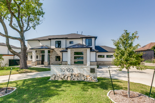 10923 Marsh Ln in Dallas, TX - Building Photo - Building Photo