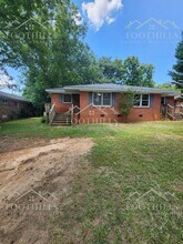 418 W Fredericks St in Anderson, SC - Foto de edificio - Building Photo