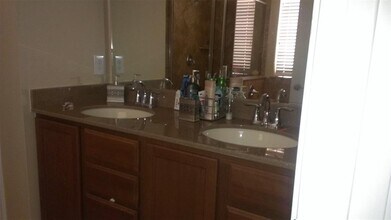 14308 Lake Victor Dr in Pflugerville, TX - Building Photo - Building Photo