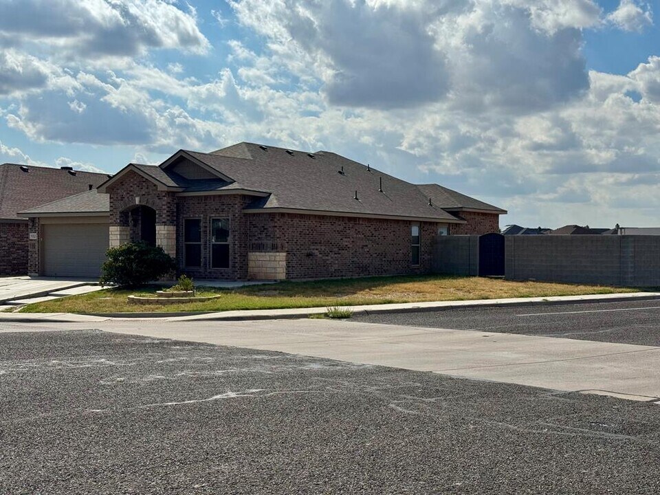 9323 Bee Balm Ave in Odessa, TX - Building Photo