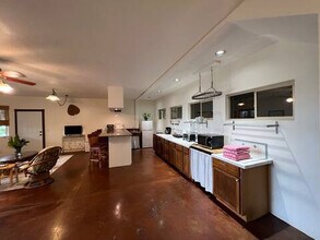 73-1599 Hao St, Unit Downstairs Apartment in Kailua Kona, HI - Building Photo - Building Photo